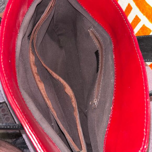 Vera Pelle Italian Leather Handbag – Red & Black Structured Satchel - Picture 6 of 12